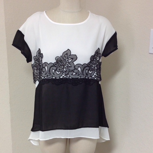 NWT Never Worn black white top