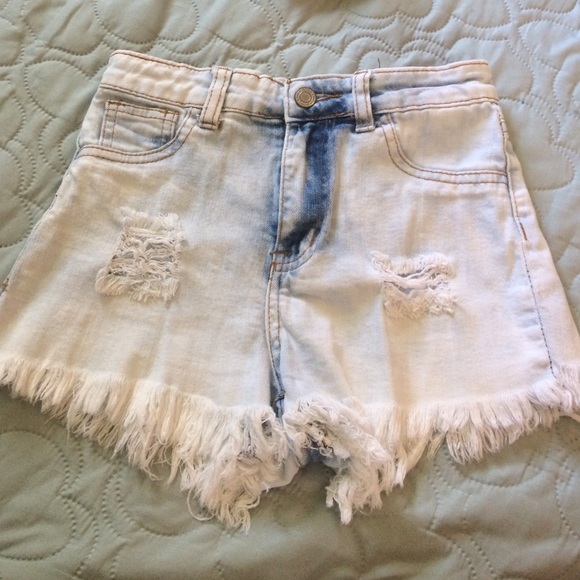 Light washed high waisted shorts - Picture 2 of 2