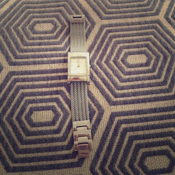 Kenneth Cole watch with light pink face - Picture 1 of 4