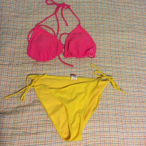 Bikini bundle!! - Picture 2 of 4