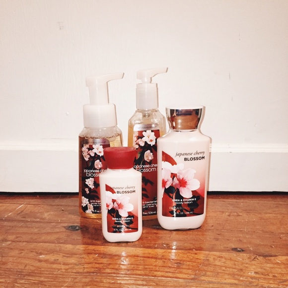 Bath and Body Works Jasmine Blossom gift set