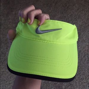 ☀️ Highlighter Yellow Nike Visor ☀️