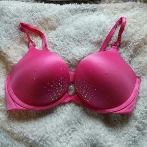 Victoria's Secret add 2 cup sizes bombshell bra