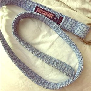 Vineyard vines whale belt size xs