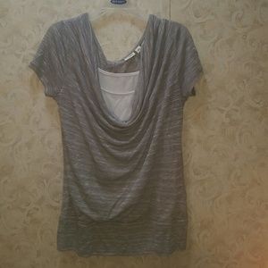 Cute gray and white top