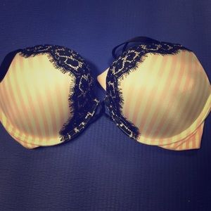 Victoria secret Bombshell bra 36C