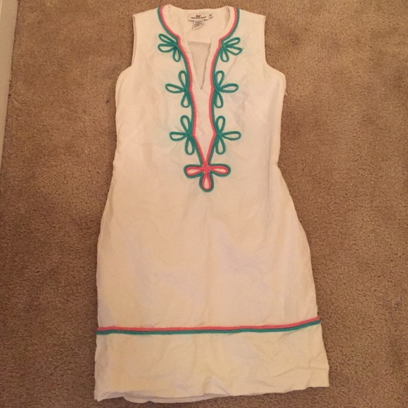 Vineyard vines shift dress