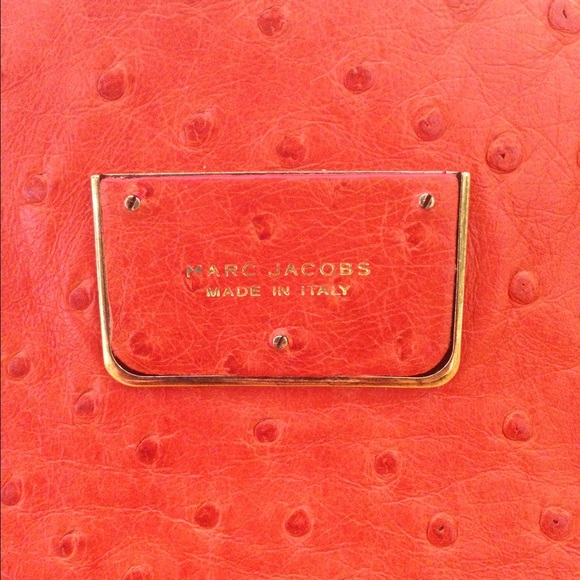 Orange Ostrich tote by Marc Jacobs. - Picture 3 of 4