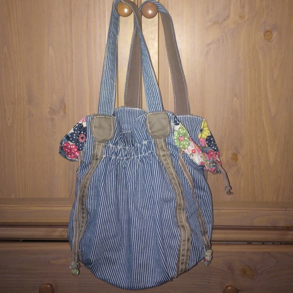 Thirty-one blue stripped tote.