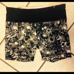 Lululemon floral black shorts 8