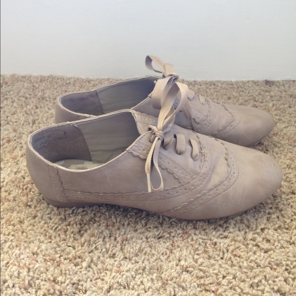 bamboo oxford shoes bamboo bamboo size 8 beige oxfords barely worn bamboo oxford shoes bamboo bamboo size 8 beige oxfords barely worn