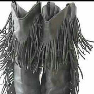 Fringe boots