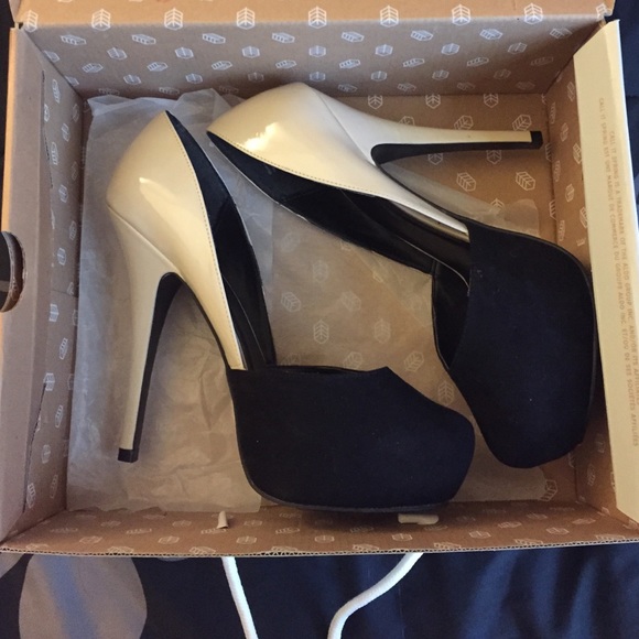 Call It Spring Shoes - cute nude and black heels !