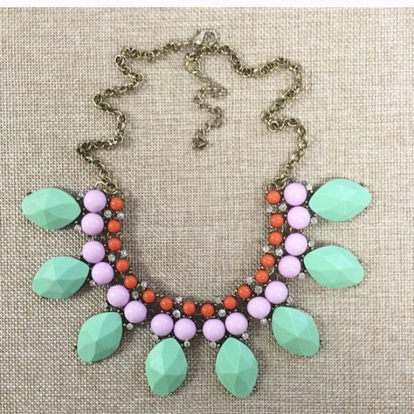 Anthropologie Jewelry - Cute Statement necklace