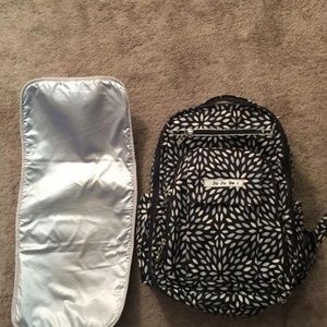 Ju ju be be right back