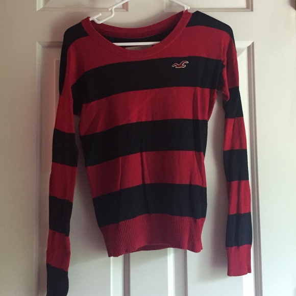 Hollister Sweaters - Red and navy sweater