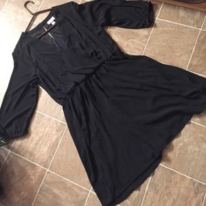 Black v neck dress