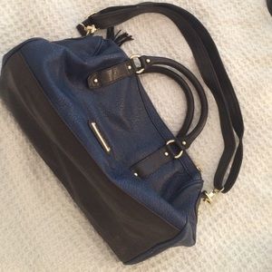 💄HOLDING💄 Steve Madden purse.