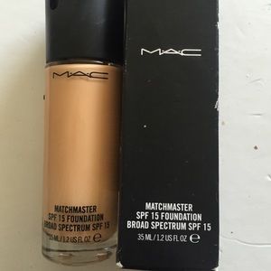 MAC Liquid Foundation
