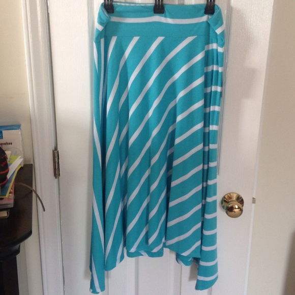 Aqua & White asymmetric skirt.