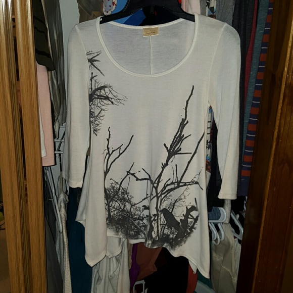 Quarter sleeve sweater