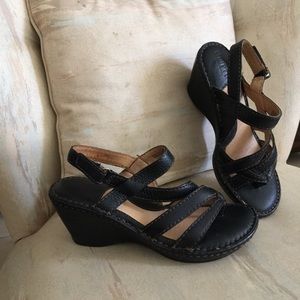 Beautiful BORN black leather wedge sandals!