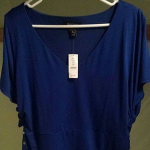 White house Black market top