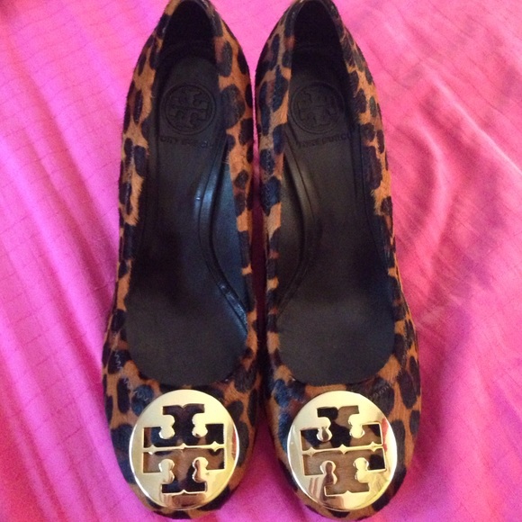 Tory Burch Shoes - Tory Burch leopard print calf hair wedges