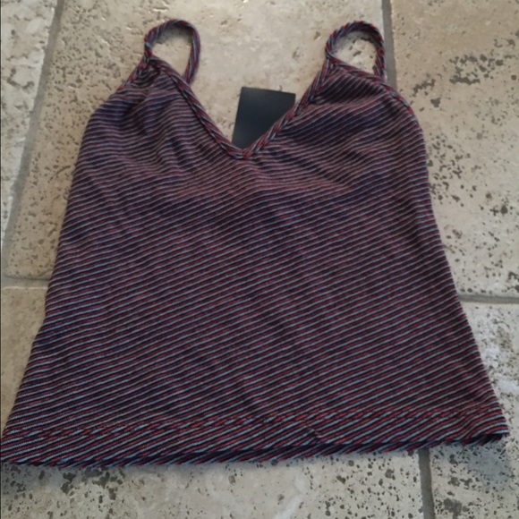 Brandy Melville Joanne Top - Picture 2 of 4