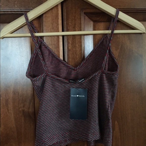 Brandy Melville Joanne Top - Picture 3 of 4
