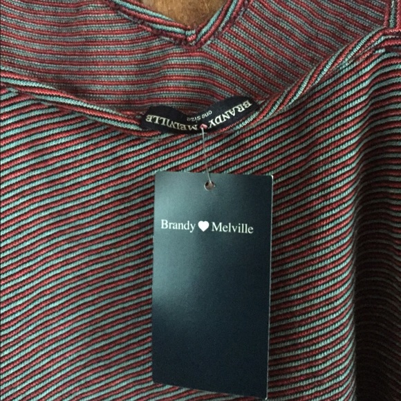 Brandy Melville Joanne Top - Picture 4 of 4