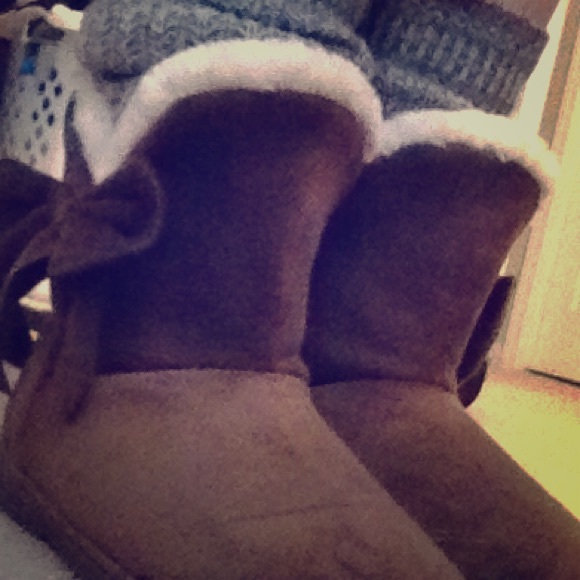 Cute winter boots size 7