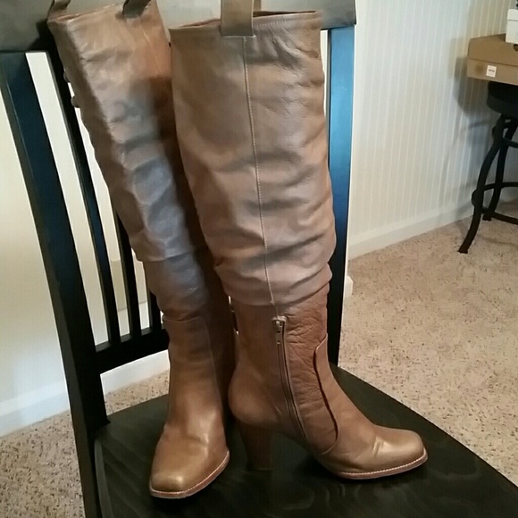 Final markdowLight brown  Te Casan limited edition - Picture 2 of 4