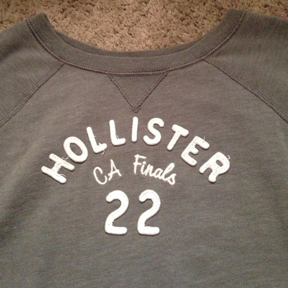 Hollister pullover