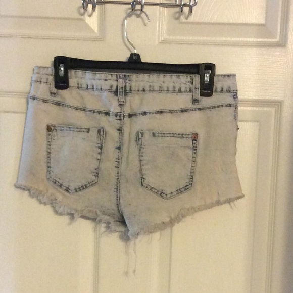 Acid wash mid rise destroyed jean shorts - Picture 2 of 4