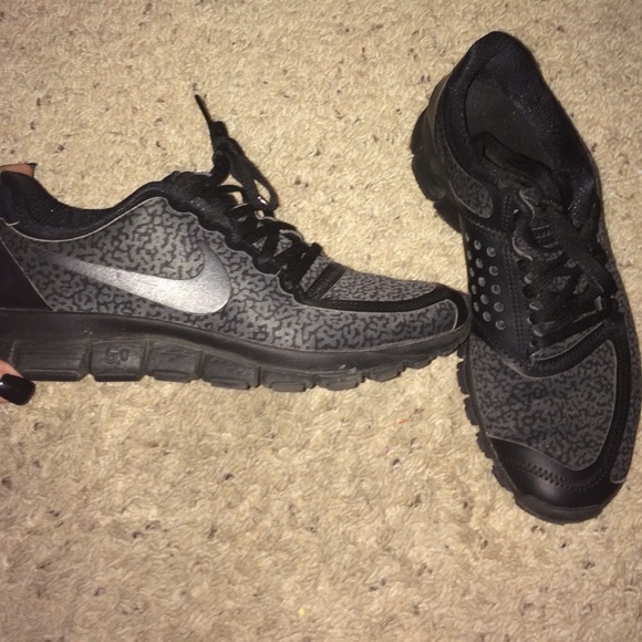 almost new nike 5.0
