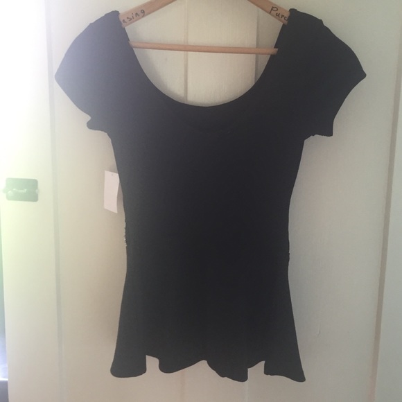 NWT RHINESTONE TOP✨OFFERS WELCOME✨ - Picture 3 of 4