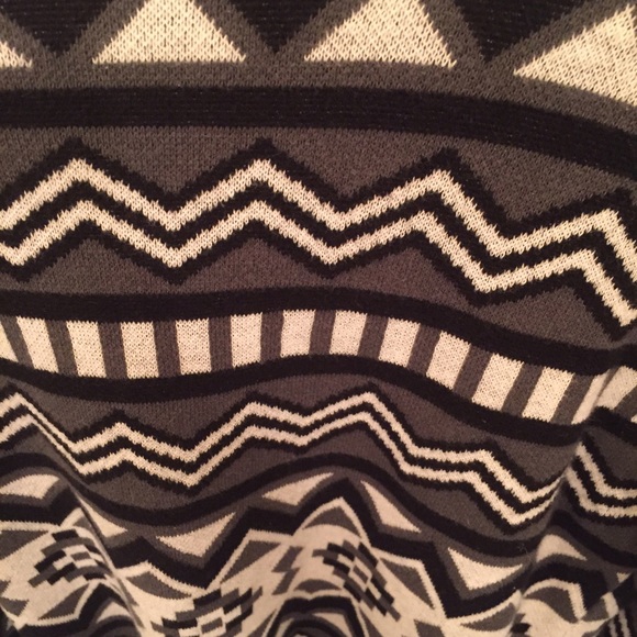 Aztec Cardigan - Picture 4 of 4