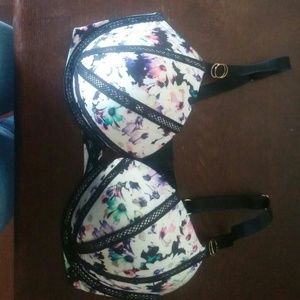 NWOT Victoria secret bra