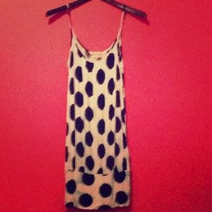 Long shirt/dress white with dark blue poke-a-dots