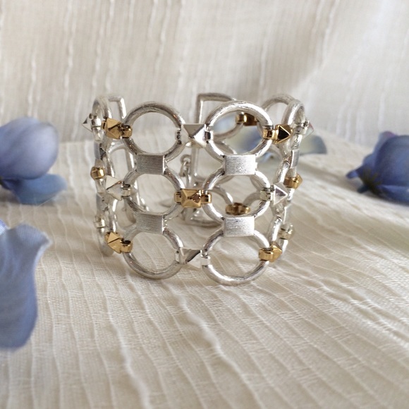 Stella & Dot Marnie Bracelet - Picture 4 of 4