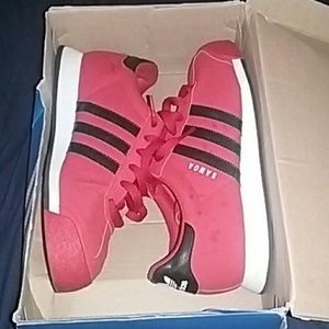 Adidas Samoa sneakers