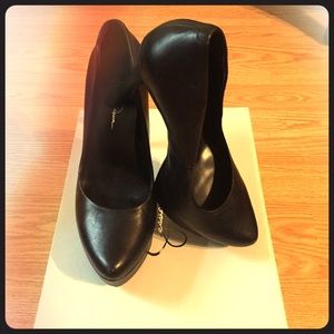 Jessica Simpson platform black leather heels
