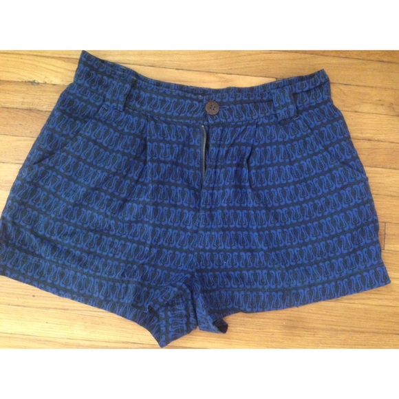Blue shorts with a tribal pattern - Picture 1 of 3