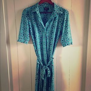 Laundry by Shelli Segal dress.