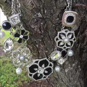 White House Black Market statement necklace