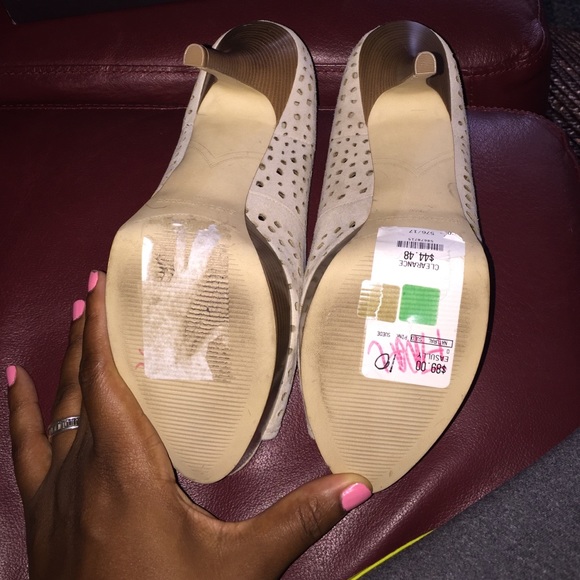 Enzo Angiolini Natural Suede Peep Toe Pumps - Picture 3 of 3