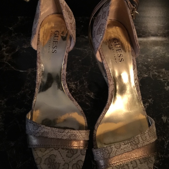 GUESS❓Wedges - Picture 2 of 4