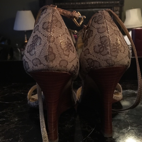 GUESS❓Wedges - Picture 3 of 4
