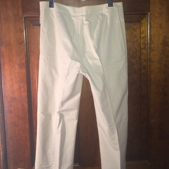 Guess Khaki Light-feel Pants - Picture 2 of 4